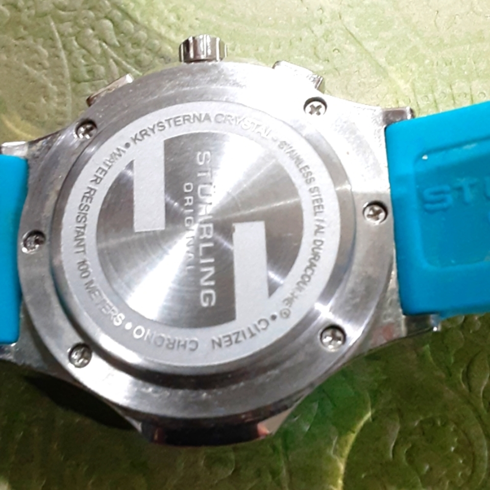 Trendy and colorful this Stuhrling original, ladies watch is adjustable! - Picture 3 of 10